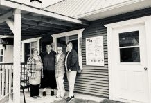 L'équipe du Casse Croûte le P'tit Sag à Petit-Saguenay