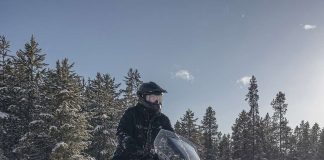 Motoneige électrique dans la neige !